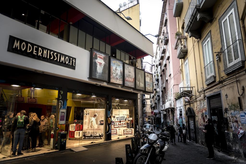 Le 4 Stagioni Napoli Centro Hotell Exteriör bild