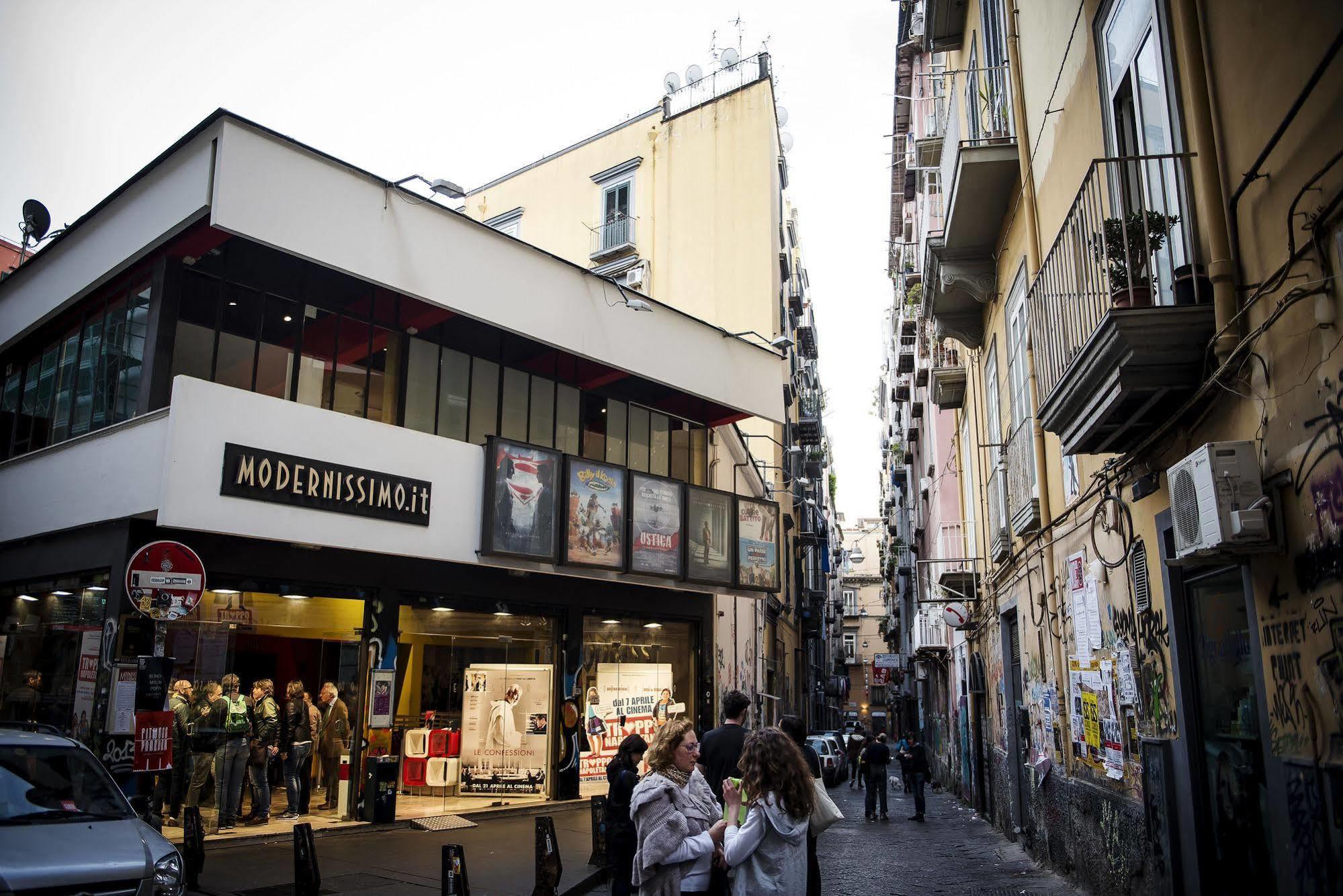 Le 4 Stagioni Napoli Centro Hotell Exteriör bild