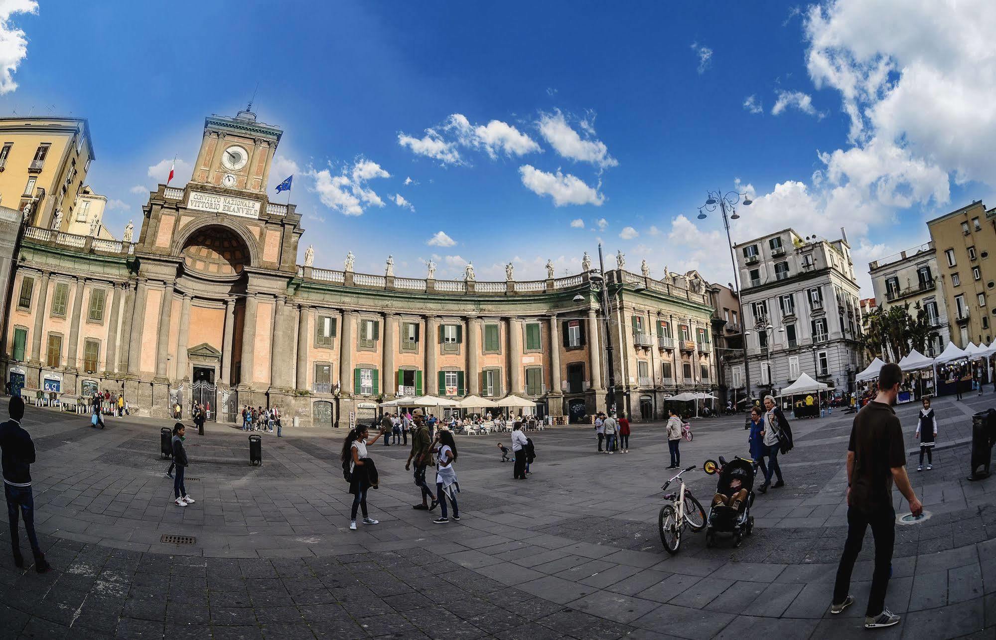 Le 4 Stagioni Napoli Centro Hotell Exteriör bild